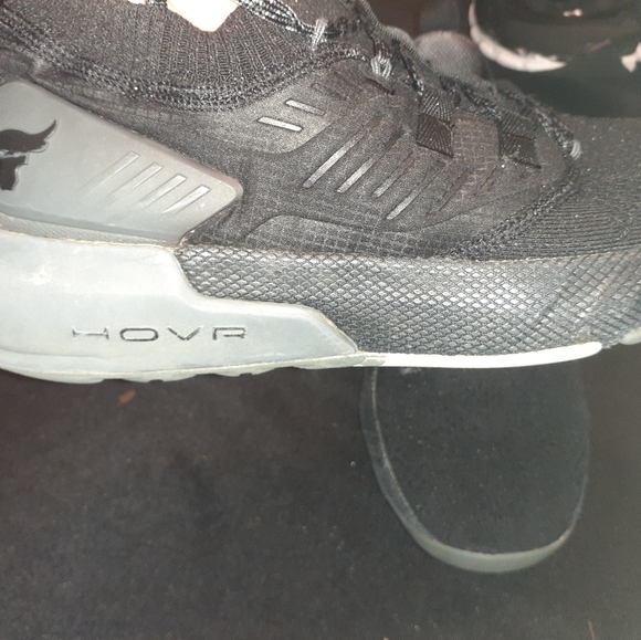 HOVR under Armour Athletic Shoes - Picture 2 of 2